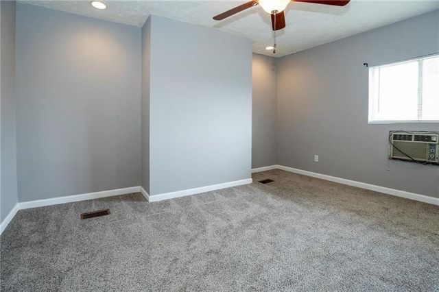 1031 Valonia St, Elliott, PA 15220