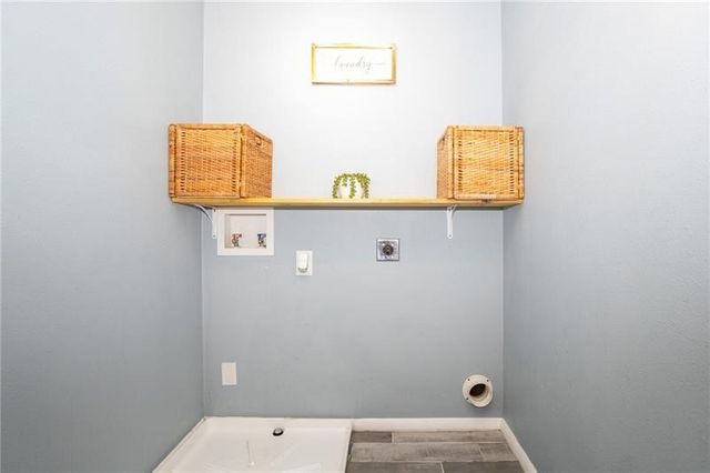 1031 Valonia St, Elliott, PA 15220