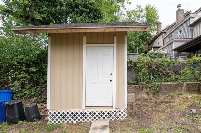 1031 Valonia St, Elliott, PA 15220