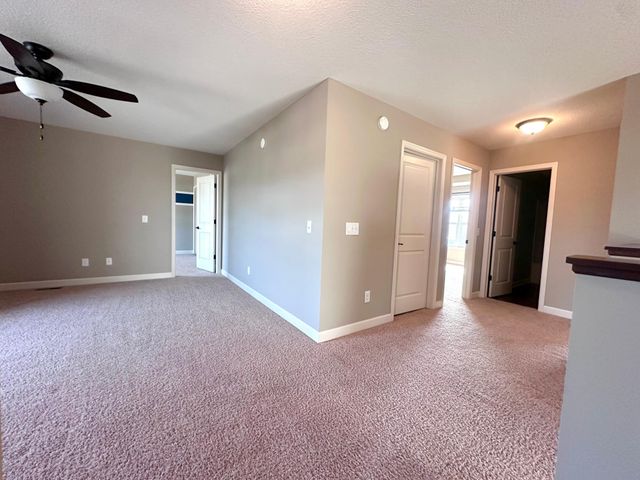 3379 Ridgestone Way, Woodbury, MN 55129