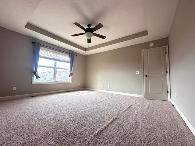 3379 Ridgestone Way, Woodbury, MN 55129