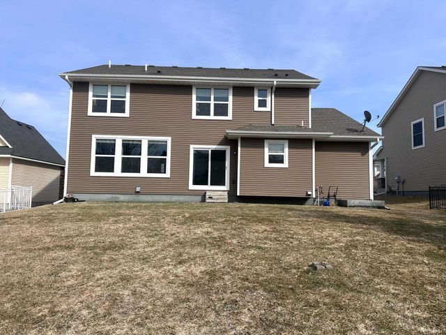 3379 Ridgestone Way, Woodbury, MN 55129