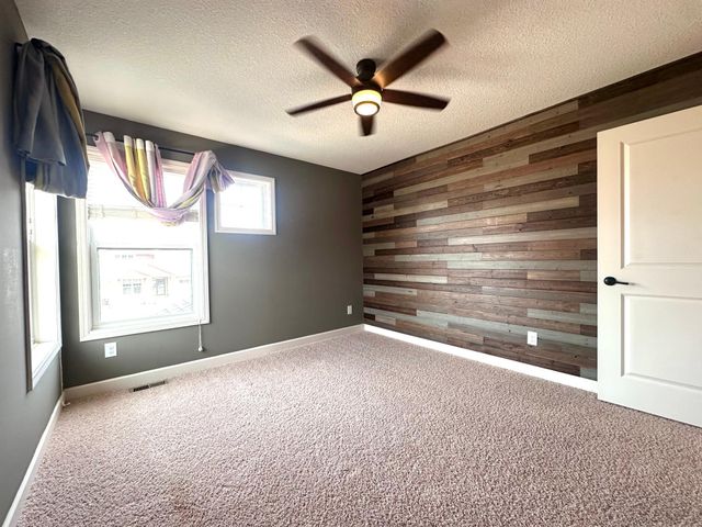 3379 Ridgestone Way, Woodbury, MN 55129