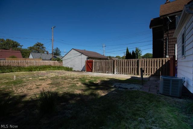 17706 Glenshire Avenue, Cleveland, OH 44135