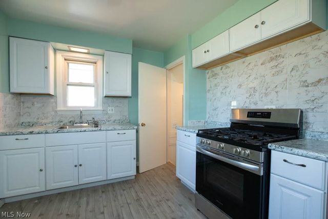 17706 Glenshire Avenue, Cleveland, OH 44135