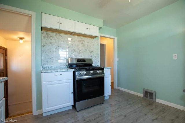 17706 Glenshire Avenue, Cleveland, OH 44135