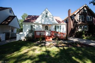 17706 Glenshire Avenue, Cleveland, OH 44135
