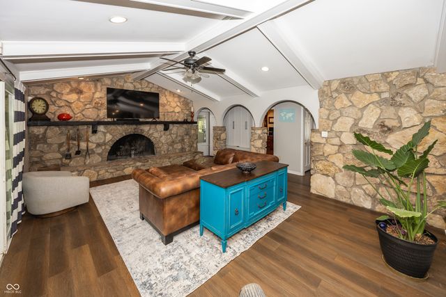 4406 Briarwood Drive, Indianapolis, IN 46250