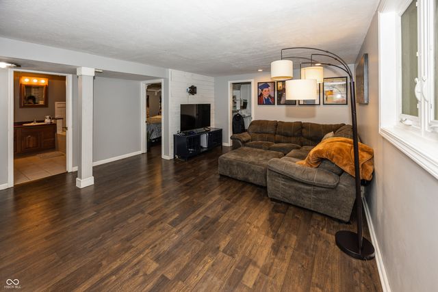 4406 Briarwood Drive, Indianapolis, IN 46250
