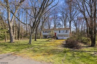 132 Goltra Dr, Bernards Twp., NJ 07920