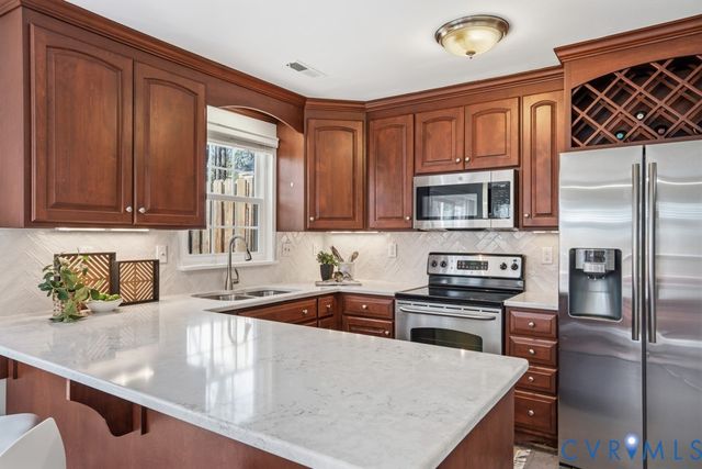 10831 Smithers Ct, Henrico, VA 23238