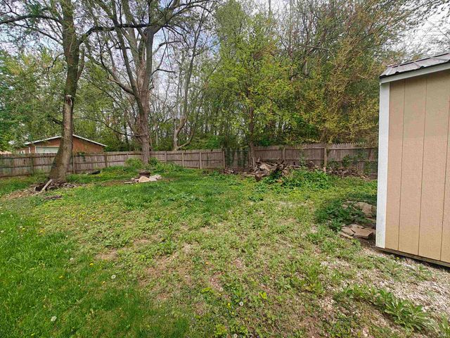 78 EMS B6 Lane, Leesburg, IN 46538