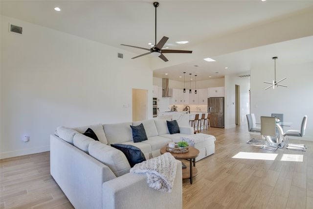 4560 Jackson Bend Court, Granbury, TX 76049