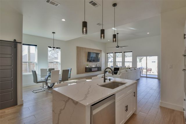4560 Jackson Bend Court, Granbury, TX 76049
