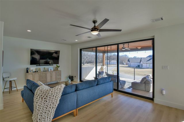 4560 Jackson Bend Court, Granbury, TX 76049