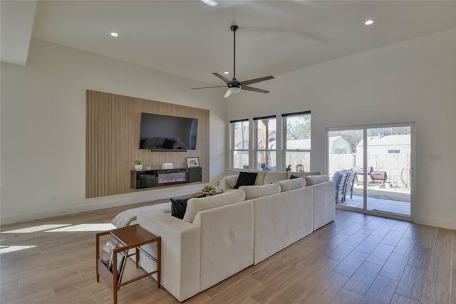 4560 Jackson Bend Court, Granbury, TX 76049