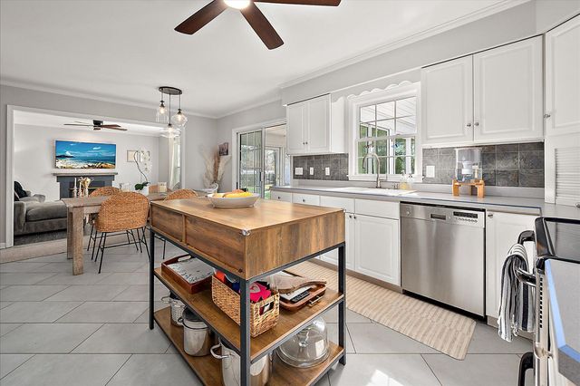 6147 CADAGON CT, Salisbury, MD 21801