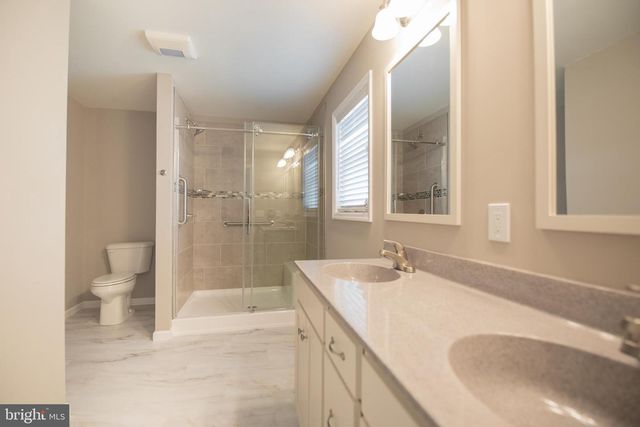 85 WATERFORD LN, Sellersville, PA 18960