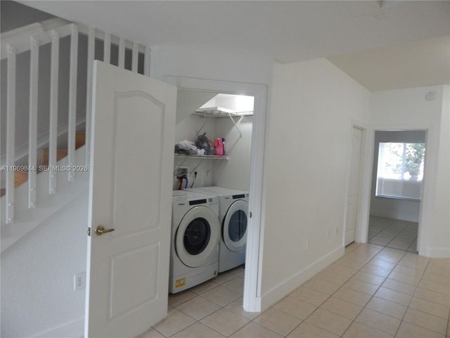 8986 W Flagler St 9, Miami, FL 33174