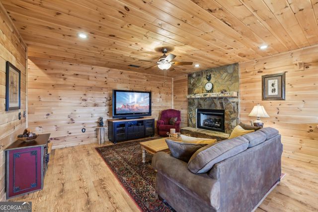 503 Ranch Mountain Drive, Dahlonega, GA 30533