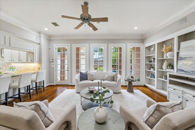 1114 Colonial Street, Bellaire, TX 77401