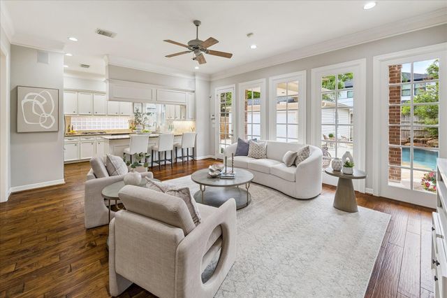 1114 Colonial Street, Bellaire, TX 77401