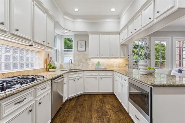 1114 Colonial Street, Bellaire, TX 77401