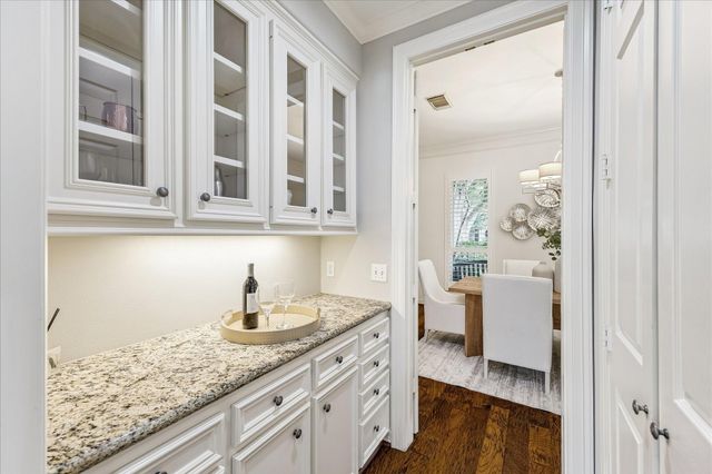 1114 Colonial Street, Bellaire, TX 77401