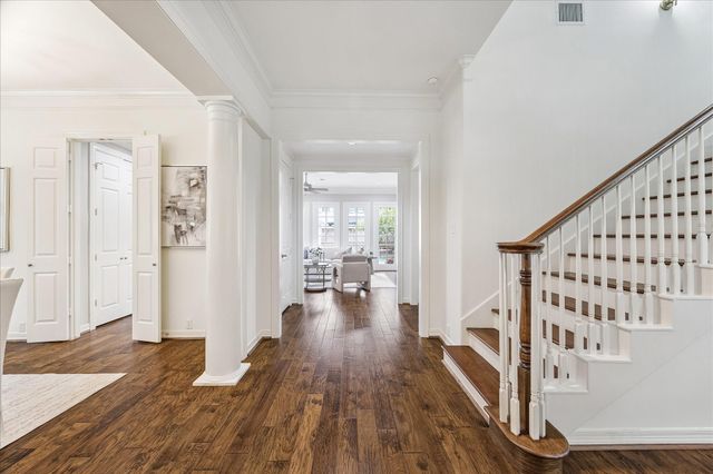 1114 Colonial Street, Bellaire, TX 77401