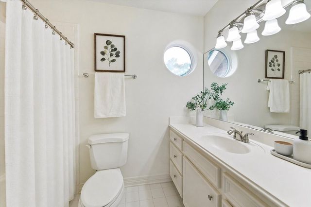 1114 Colonial Street, Bellaire, TX 77401