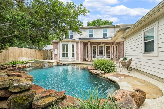 1114 Colonial Street, Bellaire, TX 77401