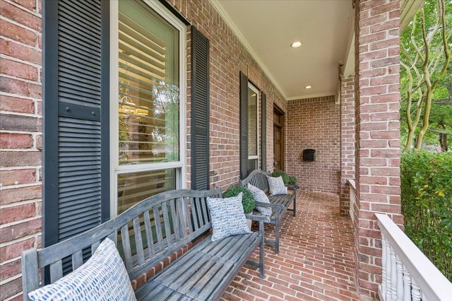 1114 Colonial Street, Bellaire, TX 77401