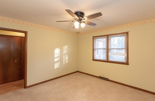 327 N Cedarbrook Drive, Monett, MO 65708