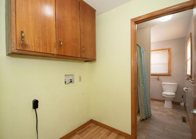 327 N Cedarbrook Drive, Monett, MO 65708