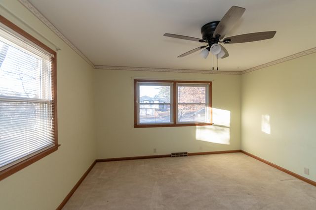 327 N Cedarbrook Drive, Monett, MO 65708