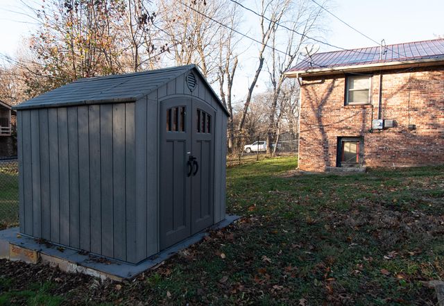 327 N Cedarbrook Drive, Monett, MO 65708