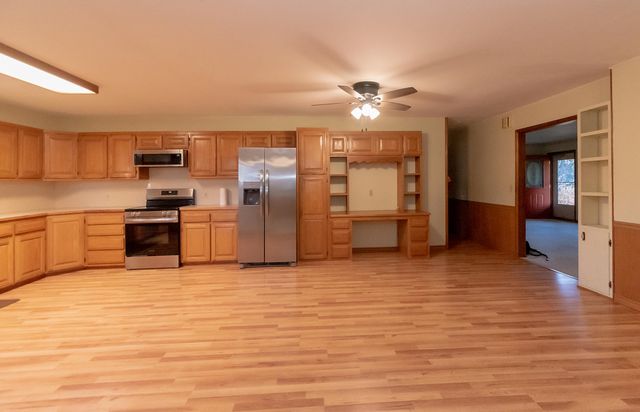 327 N Cedarbrook Drive, Monett, MO 65708