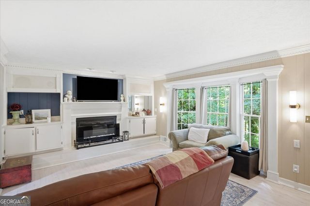 245 Lakemont Drive, Roswell, GA 30075