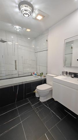 1100 Biscayne Blvd 2106, Miami, FL 33132