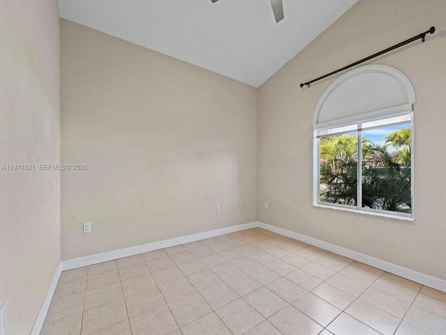 704 SE 14th Pl, Homestead, FL 33033