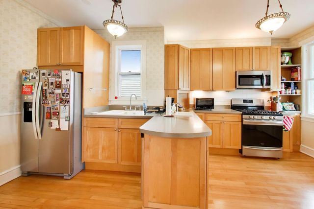 1657 W Winona Street, Chicago, IL 60640