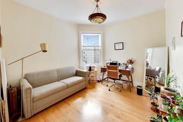 1657 W Winona Street, Chicago, IL 60640