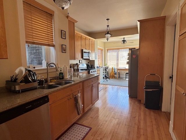 1657 W Winona Street, Chicago, IL 60640