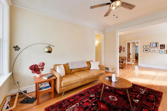 1657 W Winona Street, Chicago, IL 60640