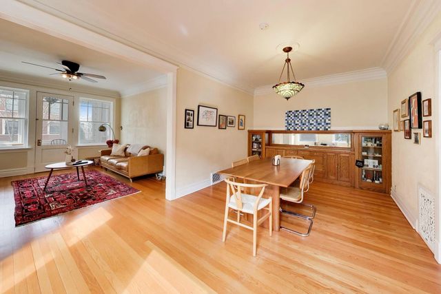 1657 W Winona Street, Chicago, IL 60640