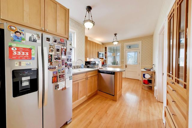 1657 W Winona Street, Chicago, IL 60640