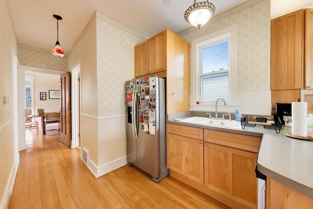 1657 W Winona Street, Chicago, IL 60640