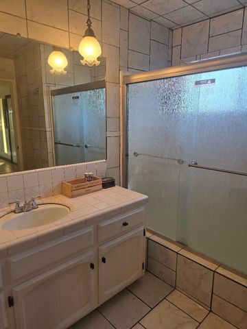 31081 Yosemite Springs Parkway, Coarsegold, CA 93614