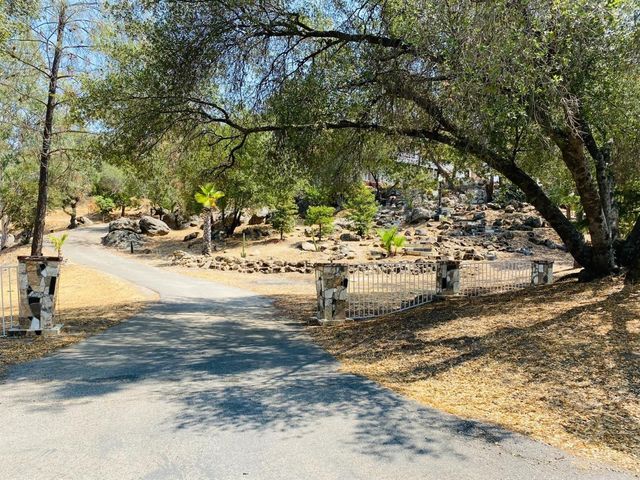 31081 Yosemite Springs Parkway, Coarsegold, CA 93614