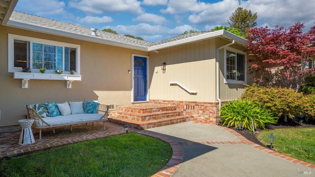1427 Dawes St, Novato, CA 94947